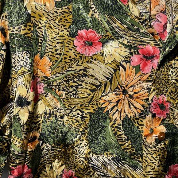 Vintage silky 1970’s casual button up - Picture 6 of 8